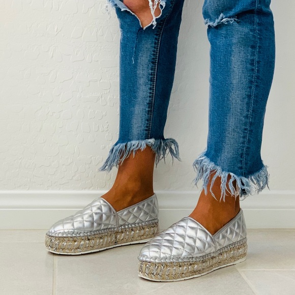 NIB Metallic Silver Quilted Platform Espadrille - Picture 3 of 7